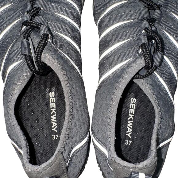 SEEKWAY Water Shoes EU 37 Unisex Quick-Dry Black (US W6.5–7/M5.5–6) - Picture 1 of 10